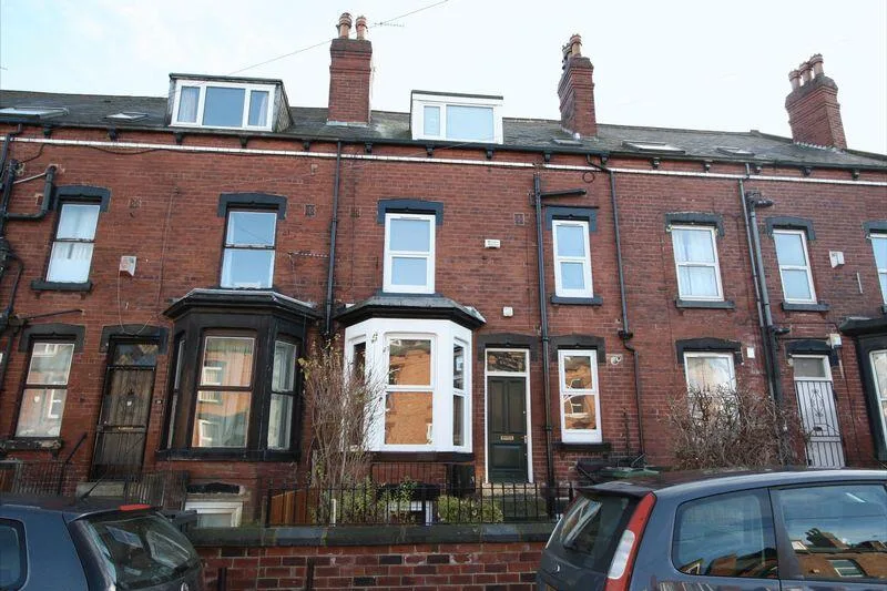 4 bedroom terraced house for rent