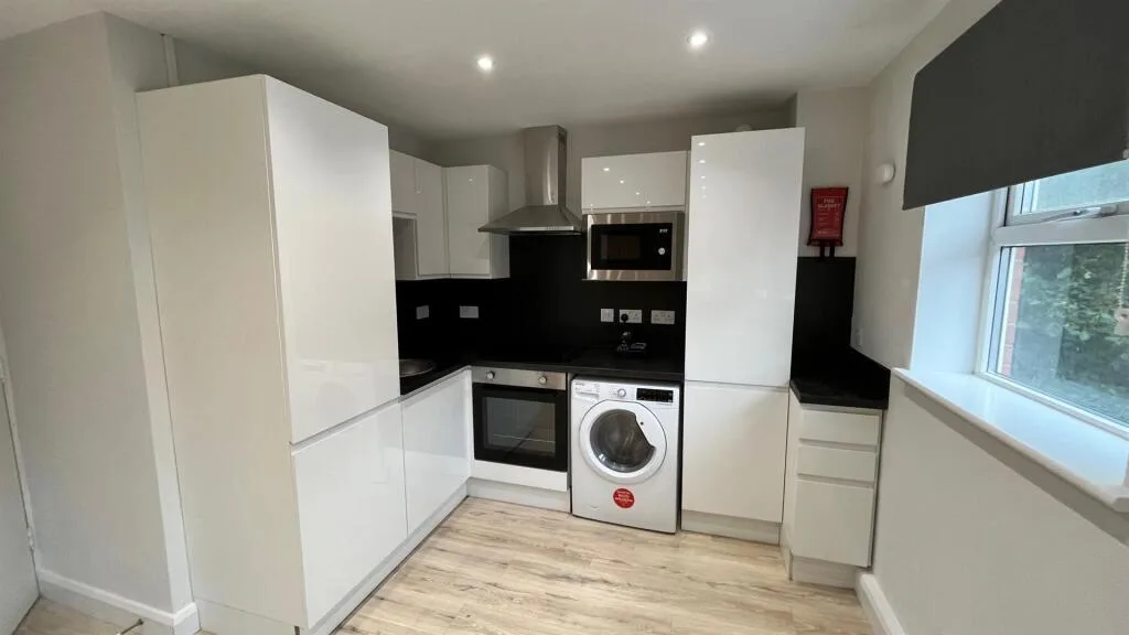 3 bedroom flat for rent
