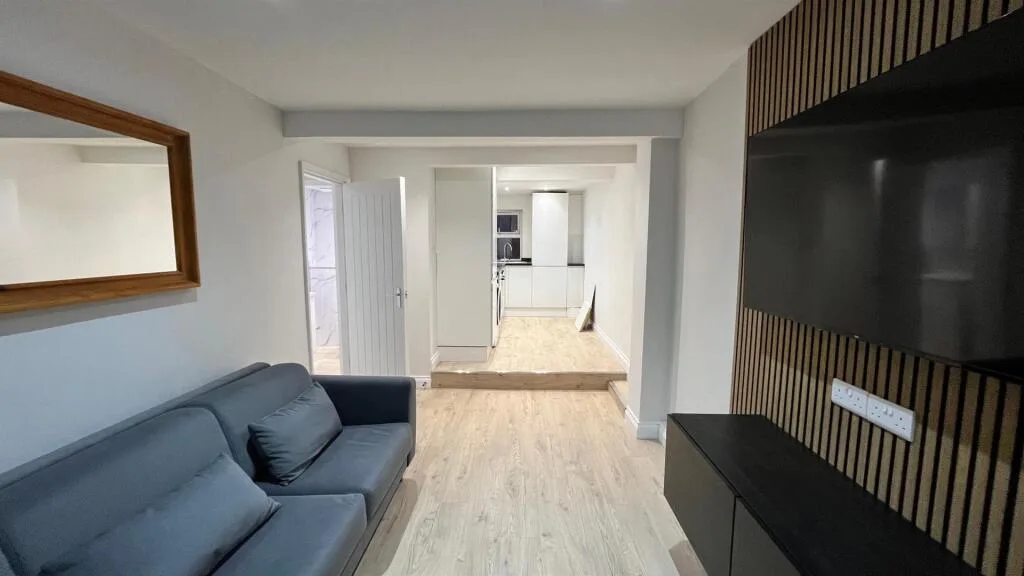 3 bedroom flat for rent