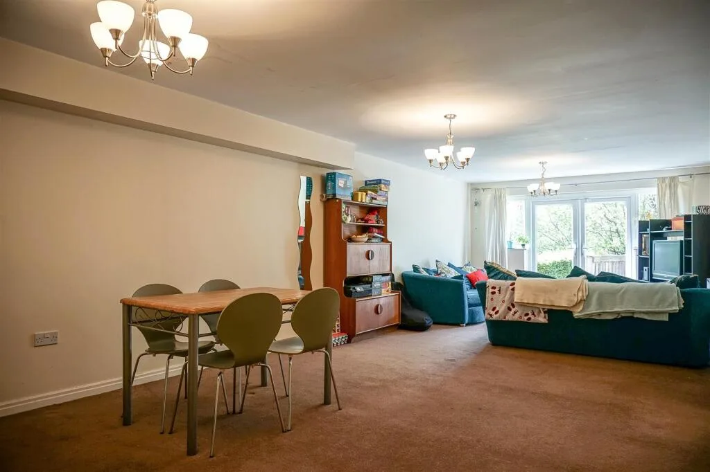4 bedroom apartment for rent