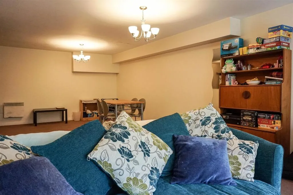 4 bedroom apartment for rent