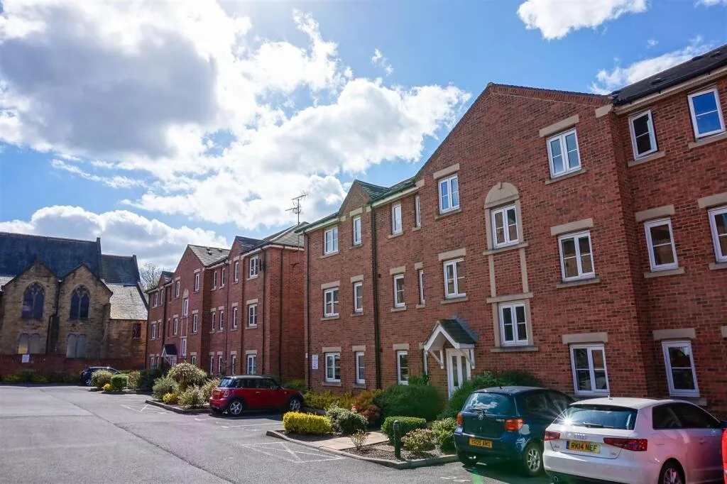 4 bedroom apartment for rent