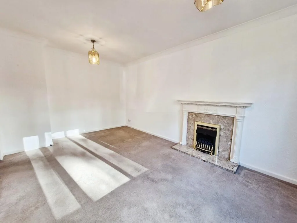 2 bedroom ground floor flat for rent