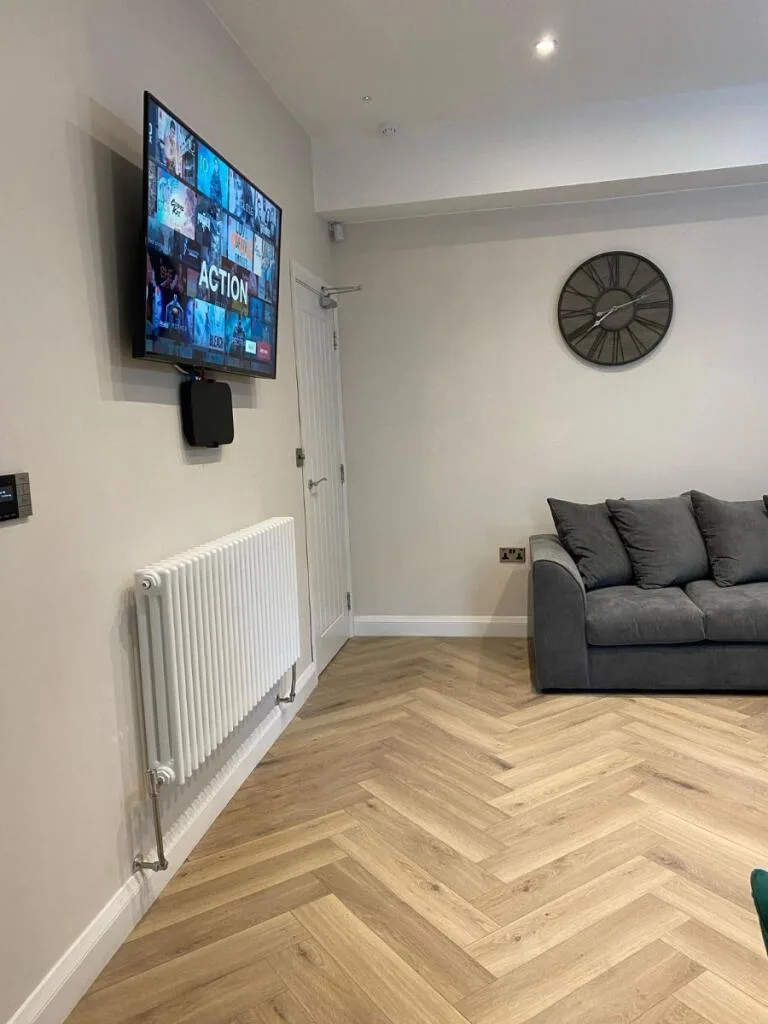 5 bedroom terraced house for rent