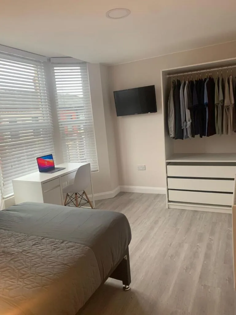 5 bedroom terraced house for rent