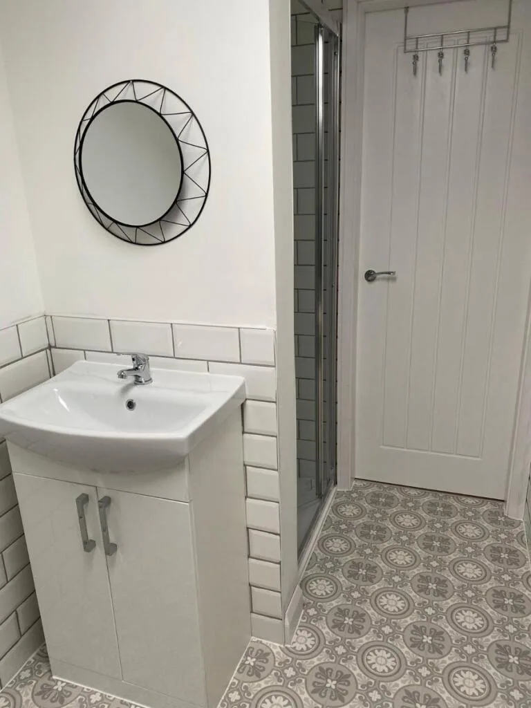 5 bedroom terraced house for rent