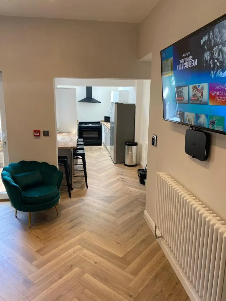 5 bedroom terraced house for rent
