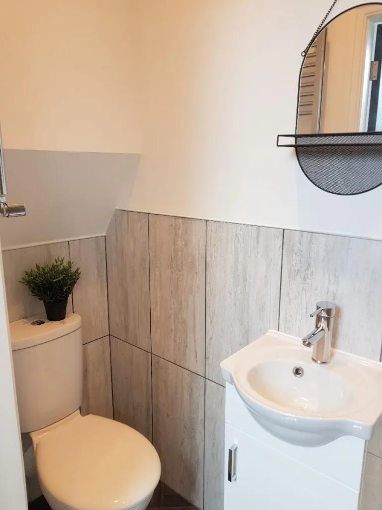 6 bedroom terraced house for rent