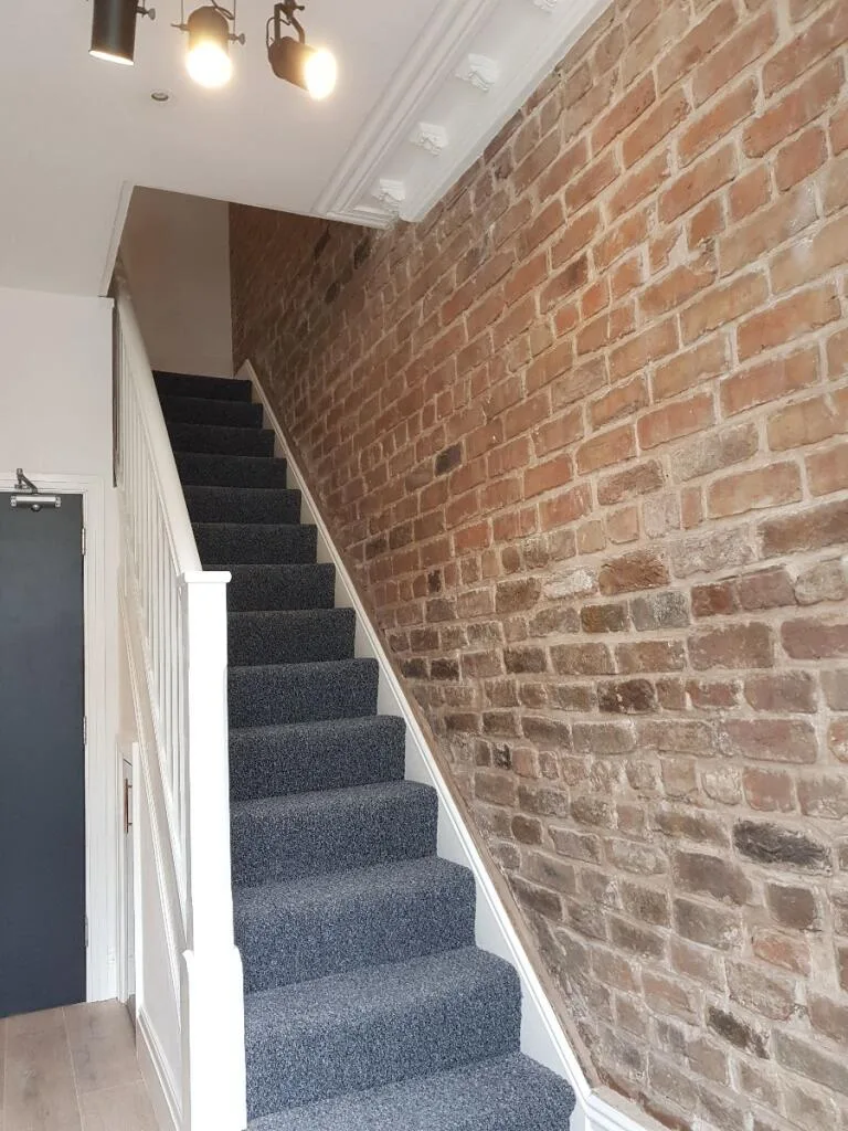6 bedroom terraced house for rent
