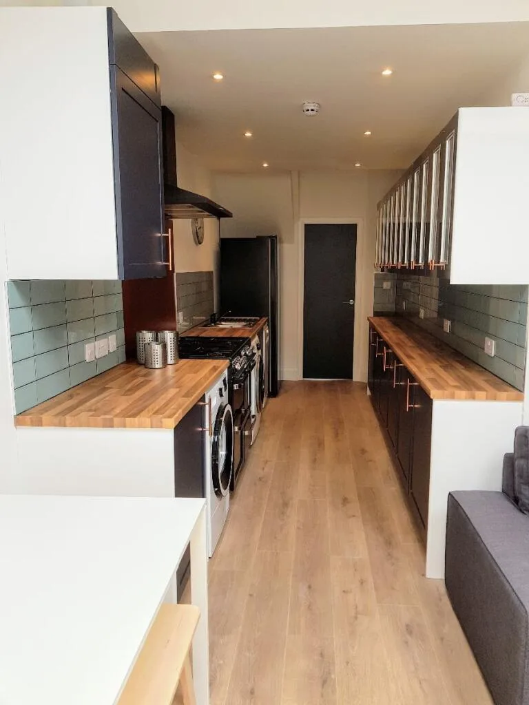 6 bedroom terraced house for rent