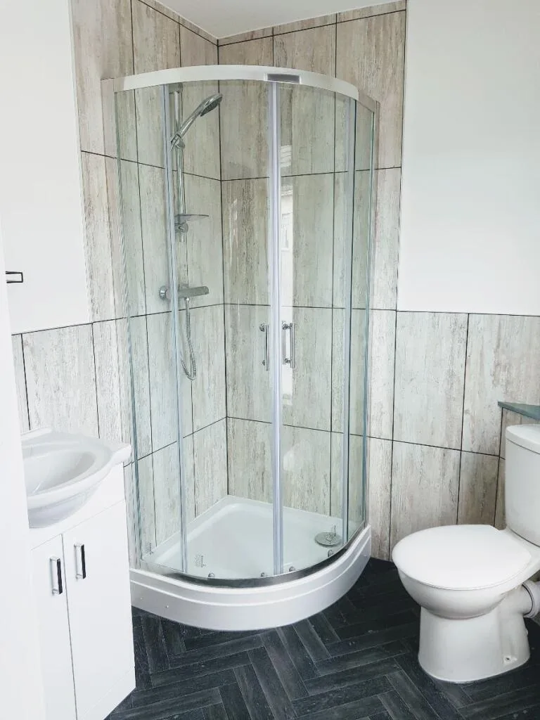 6 bedroom terraced house for rent