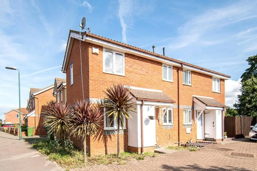 1 bedroom end of terrace house for rent