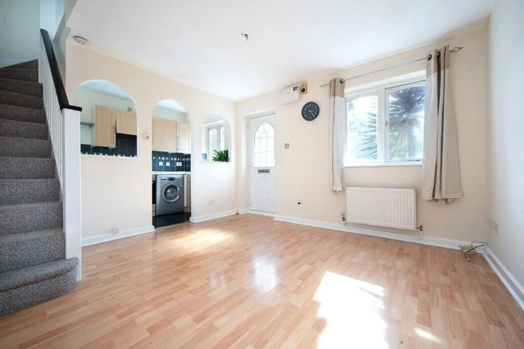 1 bedroom end of terrace house for rent