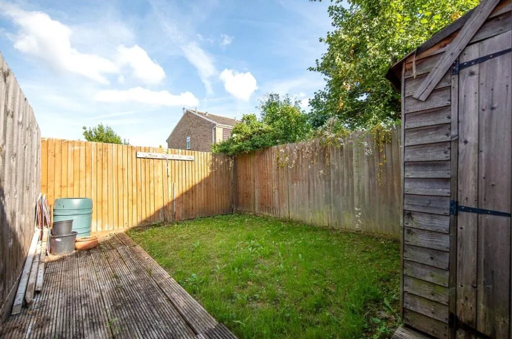 1 bedroom end of terrace house for rent