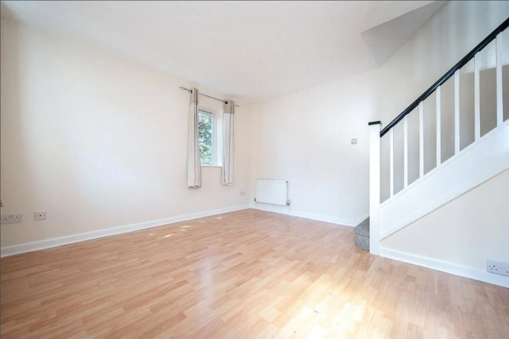 1 bedroom end of terrace house for rent