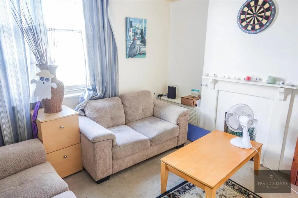 4 bedroom terraced house for rent