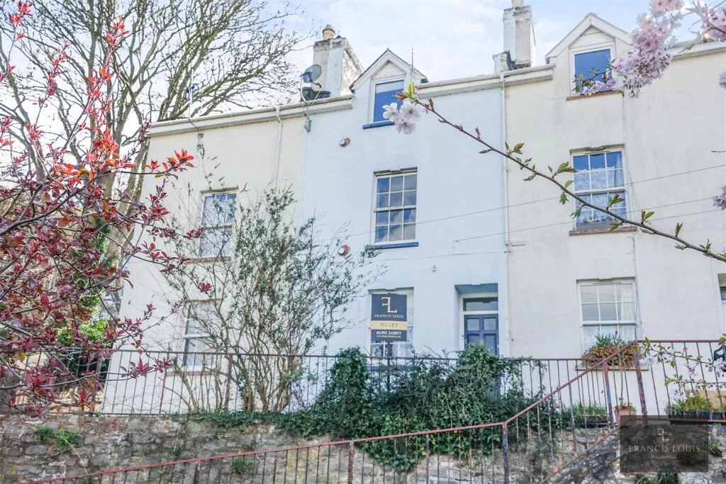 4 bedroom terraced house for rent
