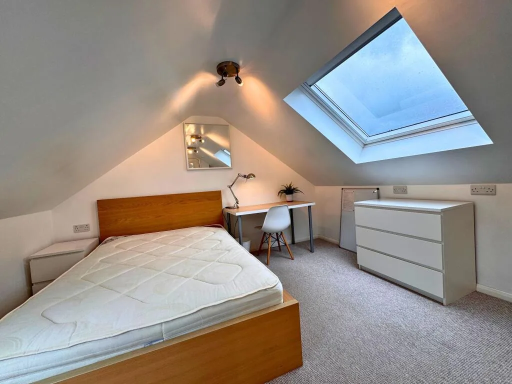 5 bedroom terraced house for rent