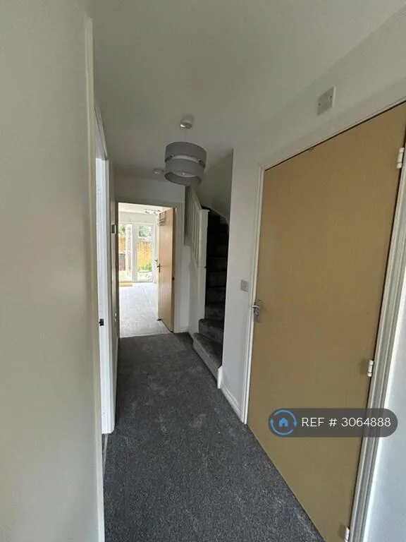 4 bedroom terraced house for rent