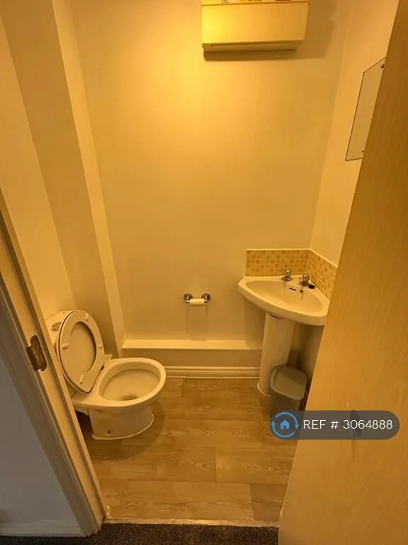 4 bedroom terraced house for rent