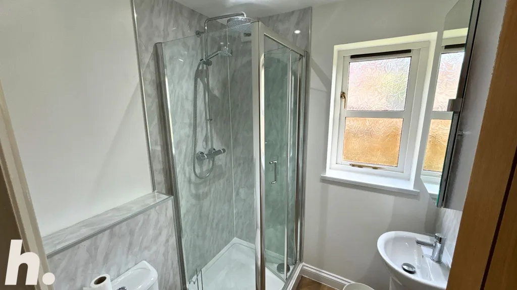 6 bedroom detached house for rent