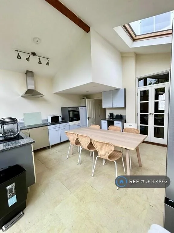 4 bedroom terraced house for rent