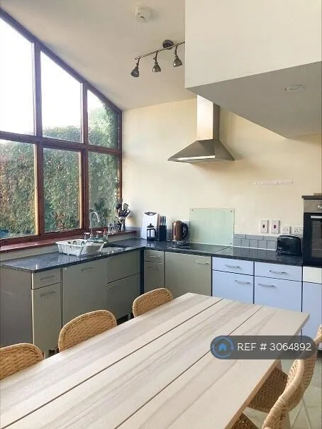 4 bedroom terraced house for rent