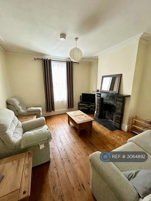 4 bedroom terraced house for rent