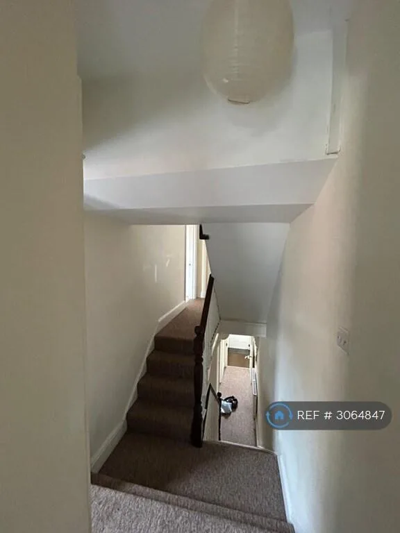 5 bedroom terraced house for rent