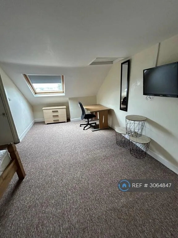 5 bedroom terraced house for rent