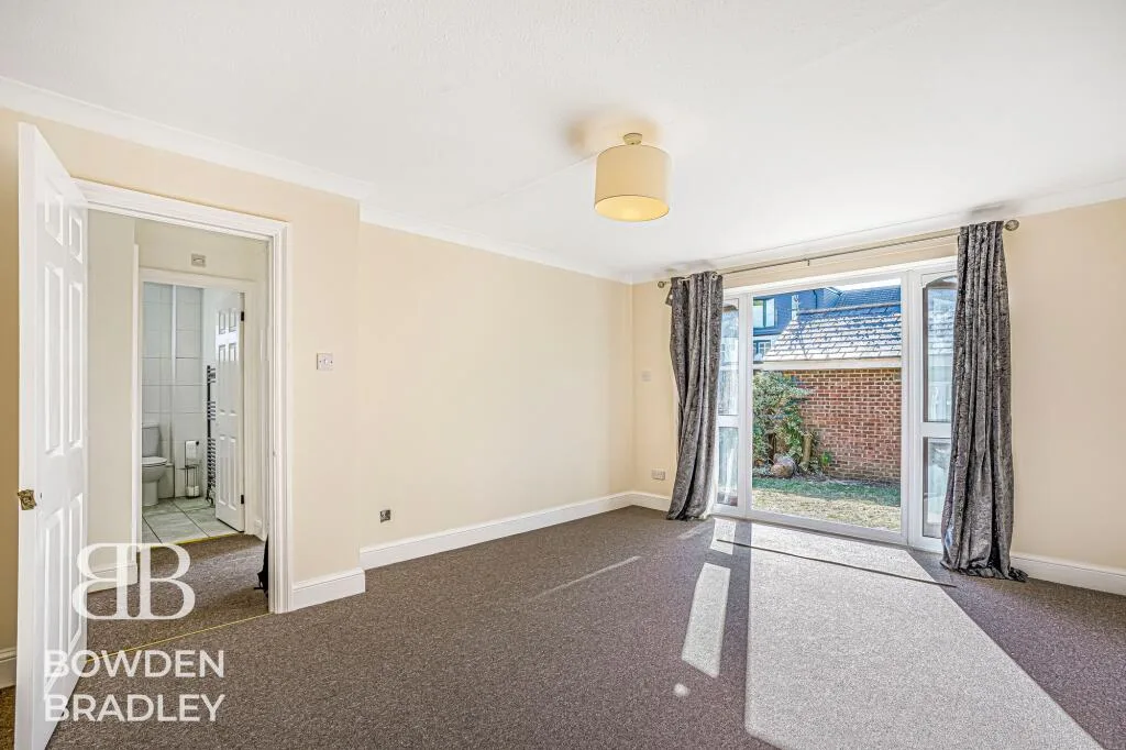 2 bedroom terraced bungalow for rent