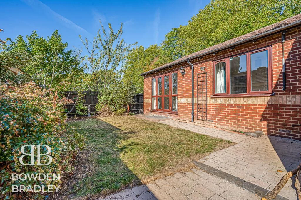 2 bedroom terraced bungalow for rent