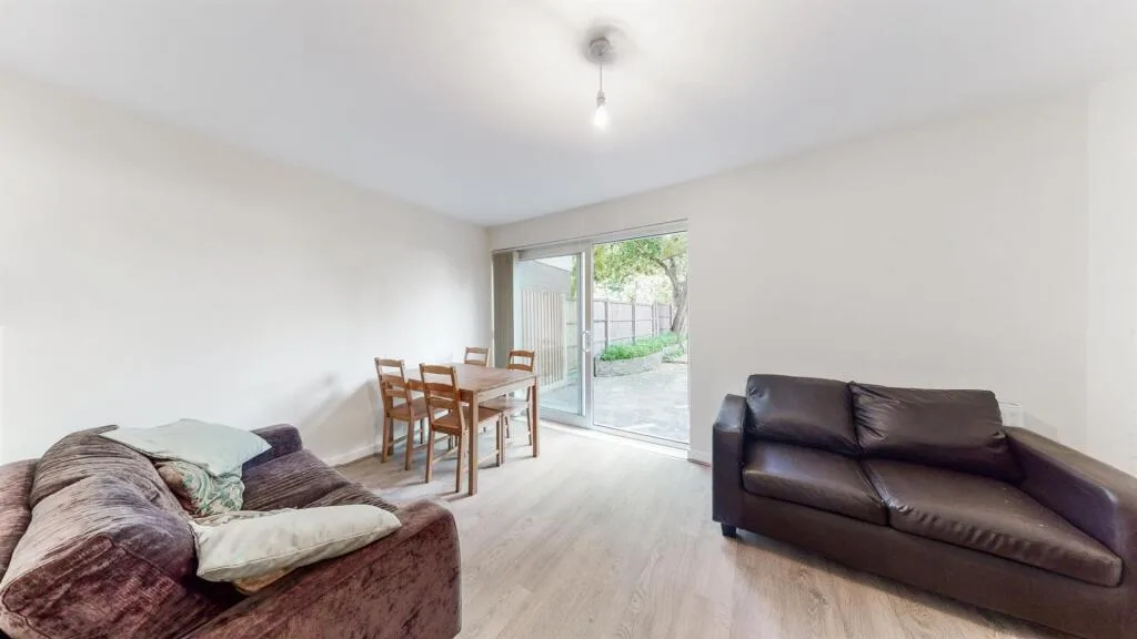 4 bedroom apartment for rent
