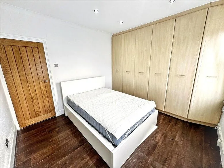 2 bedroom house for rent