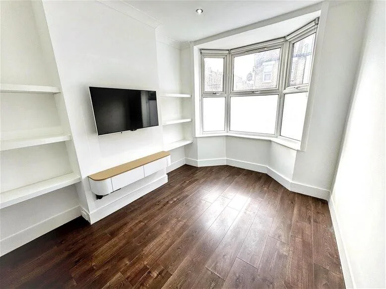 2 bedroom house for rent