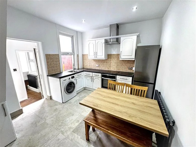 2 bedroom house for rent