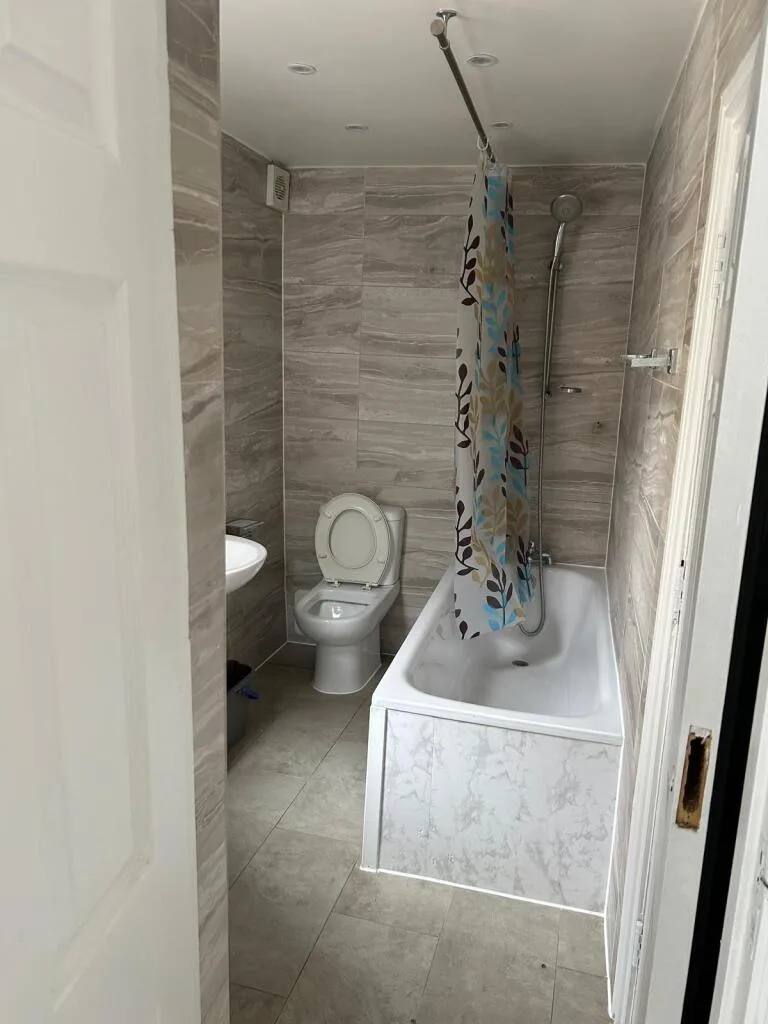 3 bedroom flat for rent