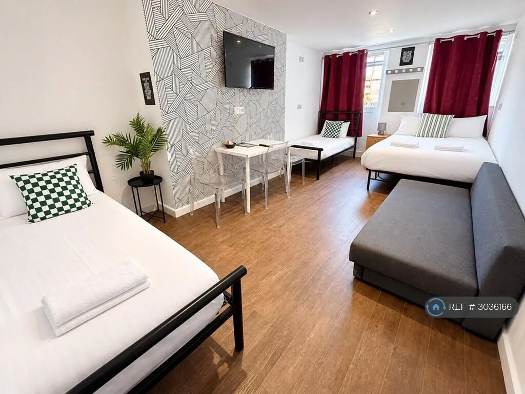 Studio flat for rent