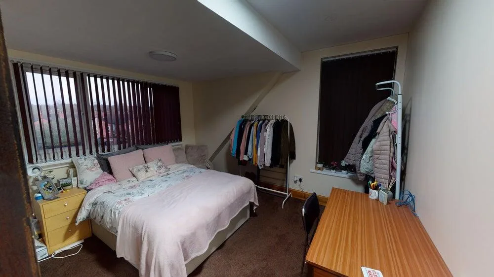 7 bedroom house for rent