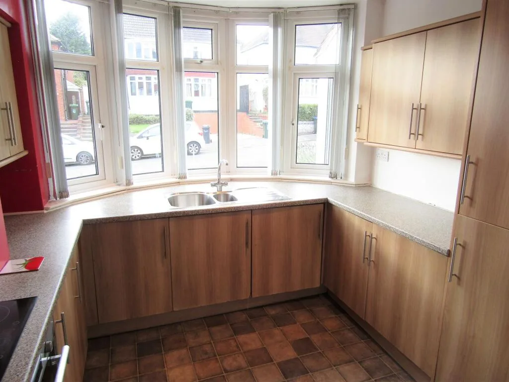 3 bedroom semi-detached house for rent