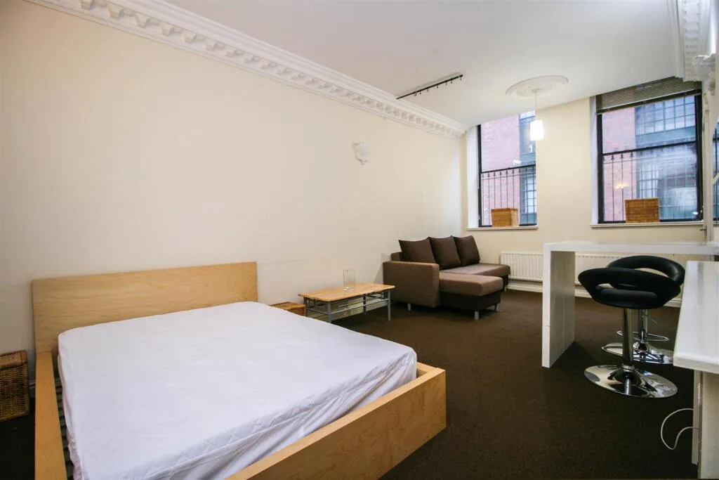 Studio flat for rent