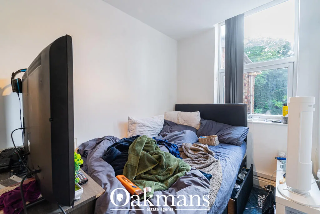 6 bedroom house for rent