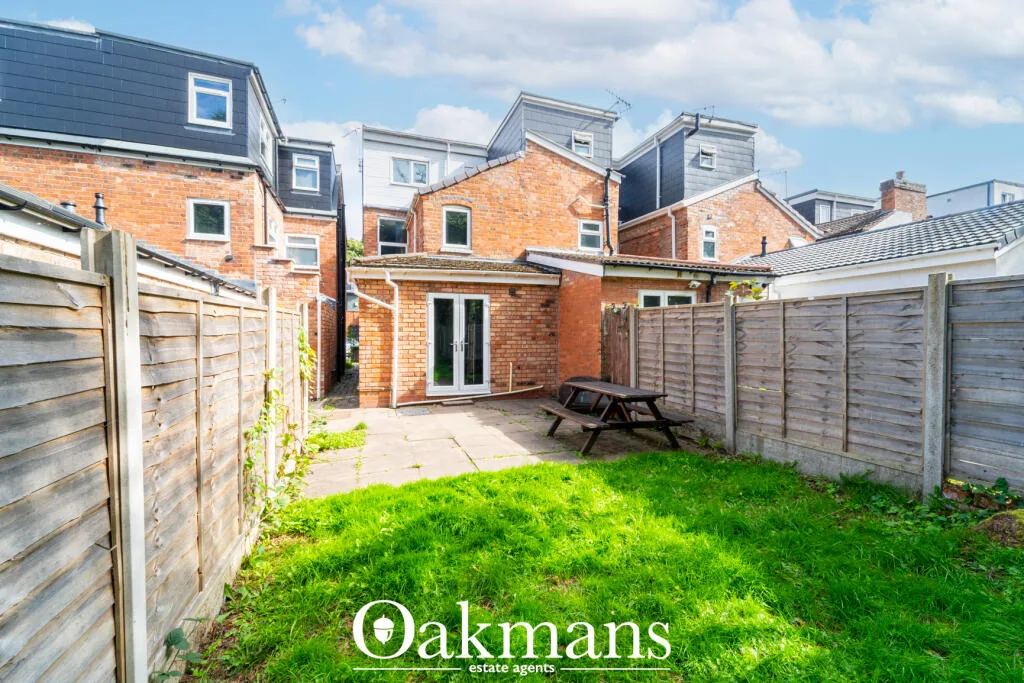6 bedroom house for rent