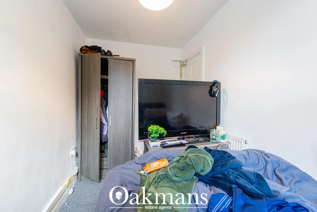 6 bedroom house for rent