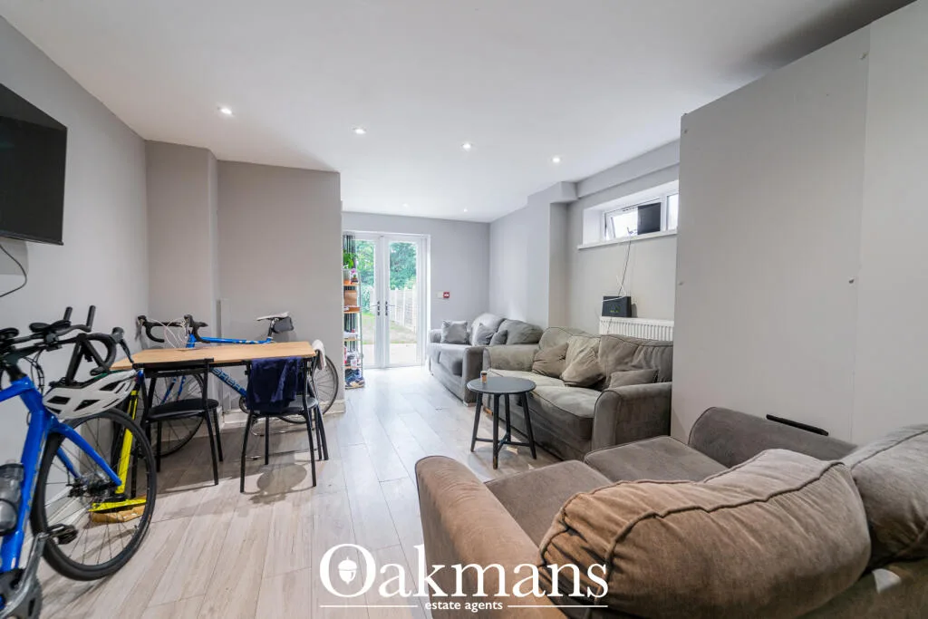 6 bedroom house for rent