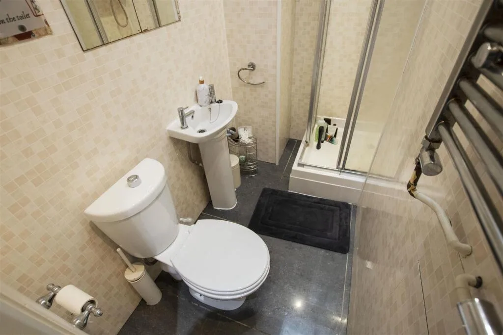 5 bedroom house for rent