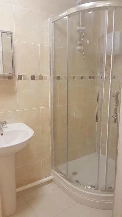 5 bedroom flat for rent