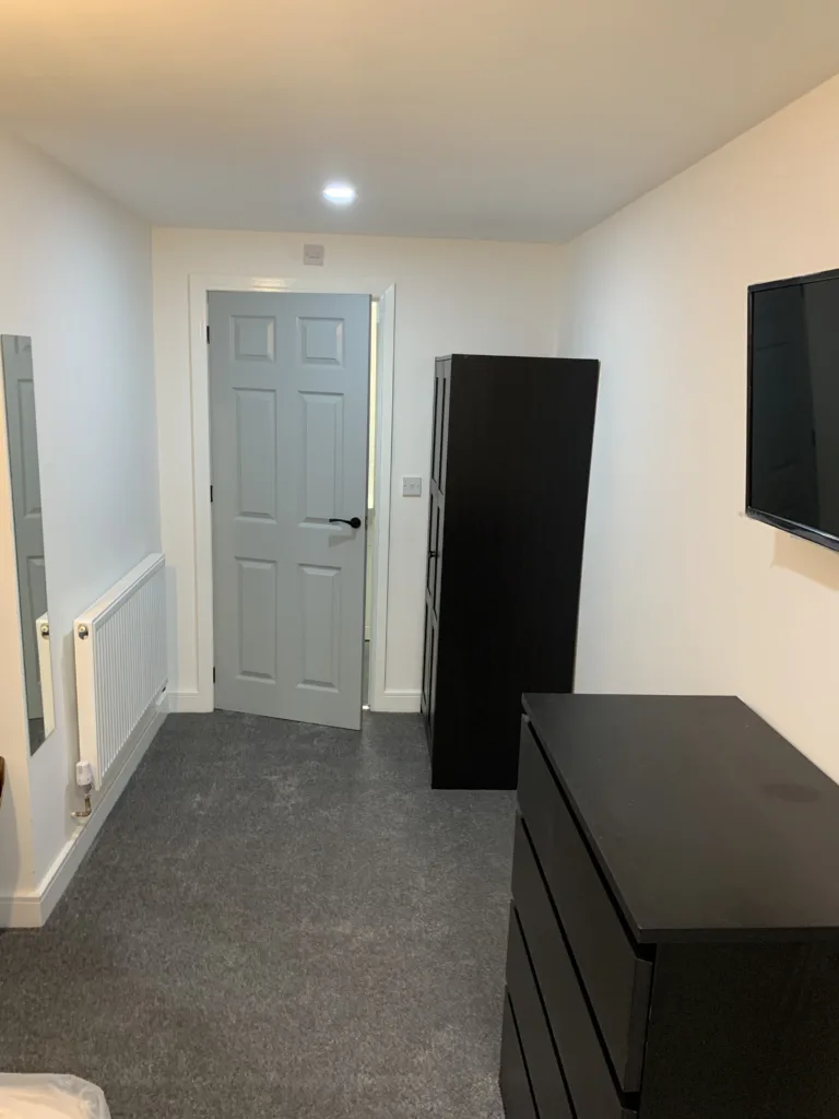 5 bedroom terraced house for rent