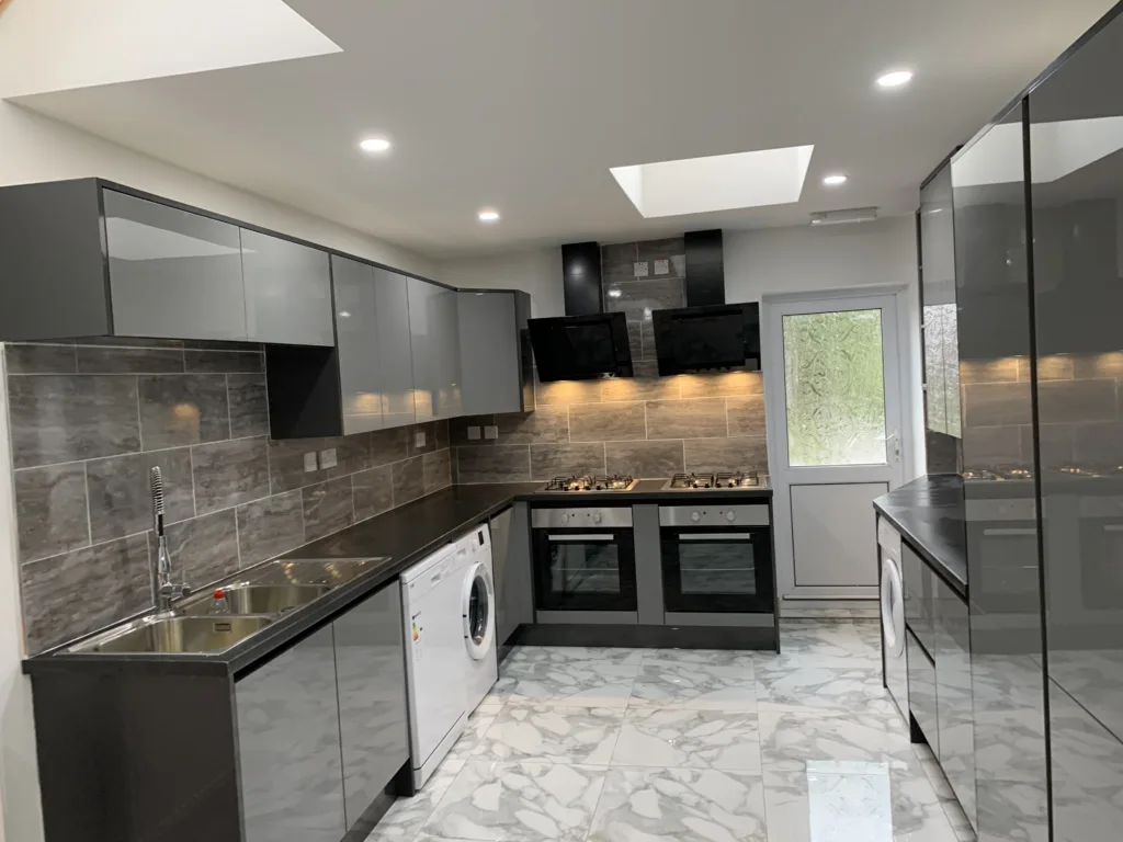 5 bedroom terraced house for rent