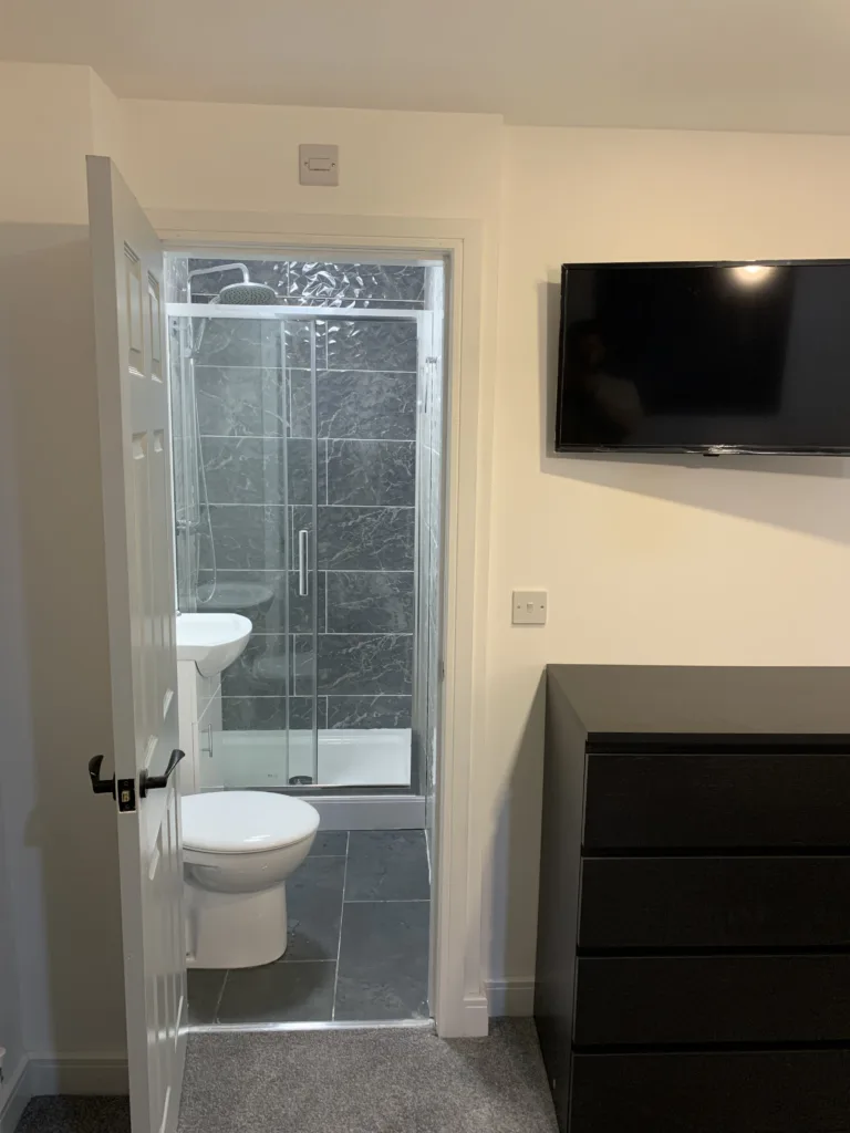 5 bedroom terraced house for rent